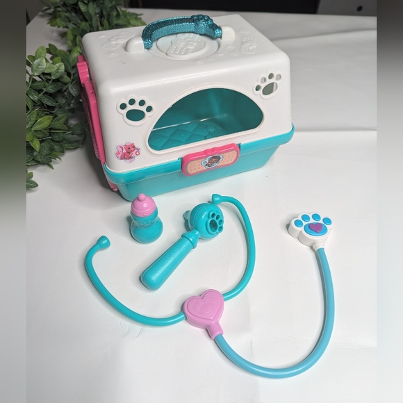 Toys | Disney Jr Doc Mcstuffins Vet Animal Carrier Care Set | Poshmark